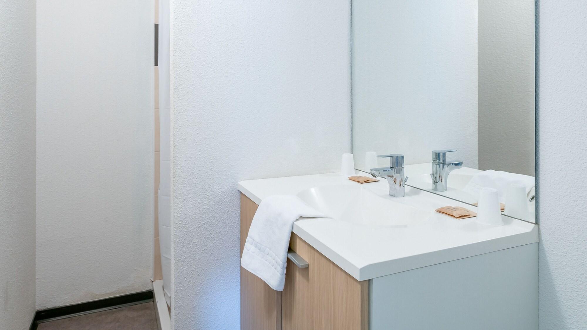 Aparthotel Vacanceole - Les Rives Du Lac 3*